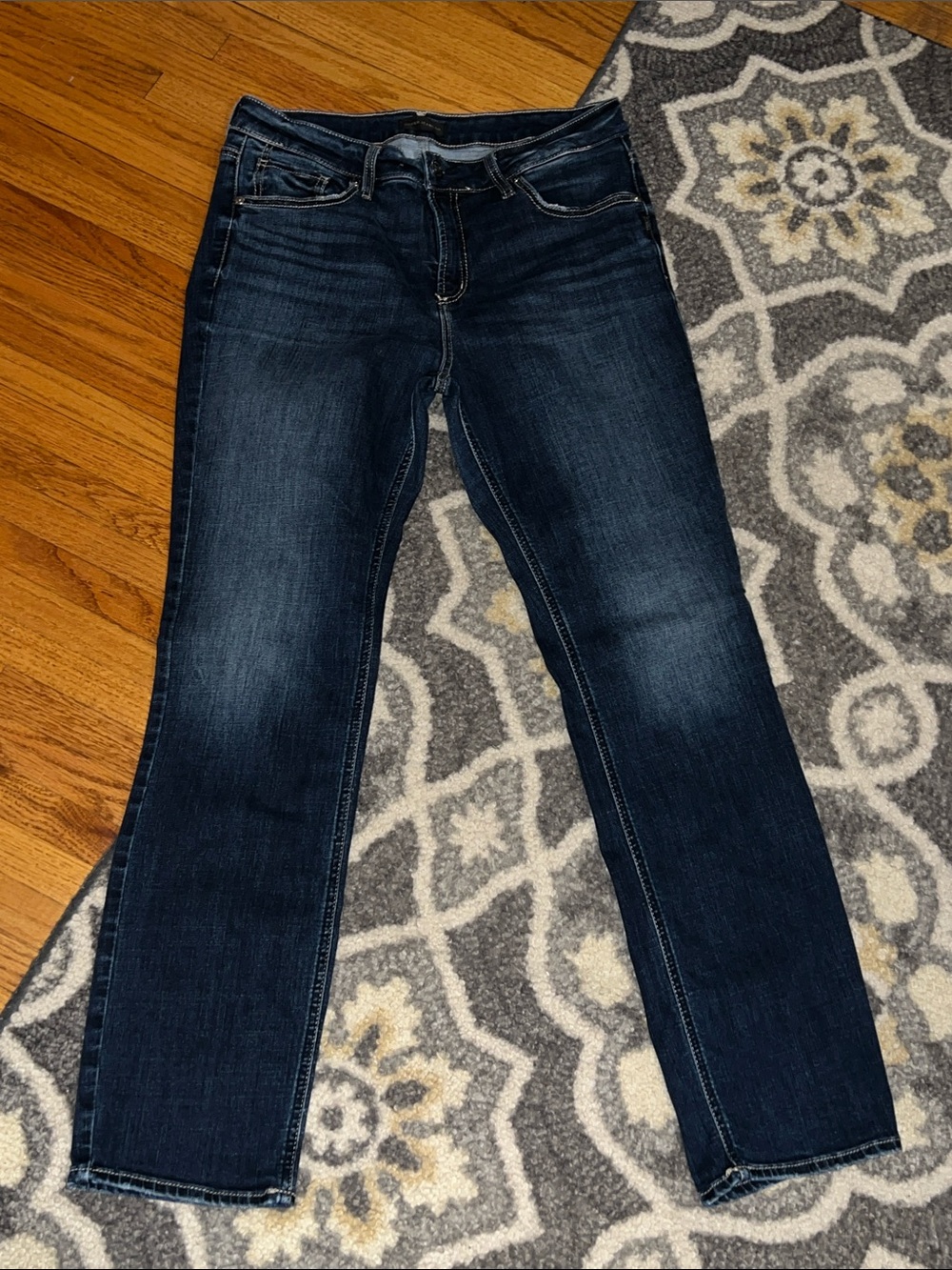 Like New Silver Jeans Avery Straight Dark Blue Women's Jeans 31 x 31